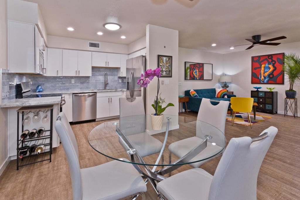 1221 Sunflower Lane