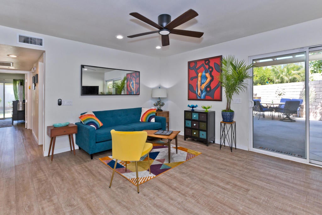 1221 Sunflower Lane