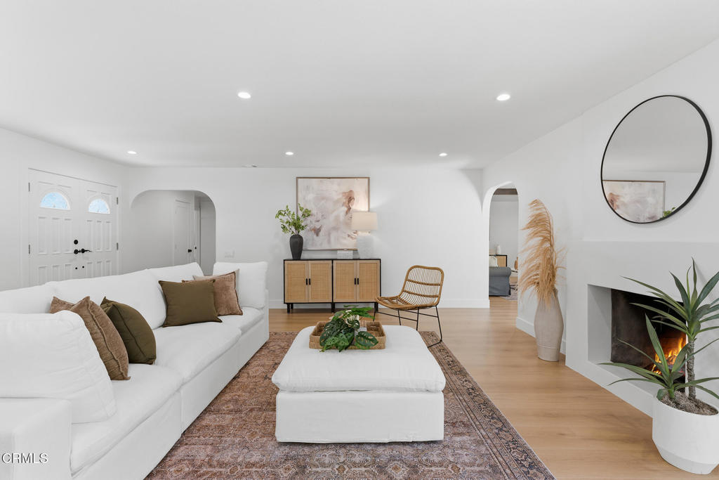 3034 Rollings Avenue