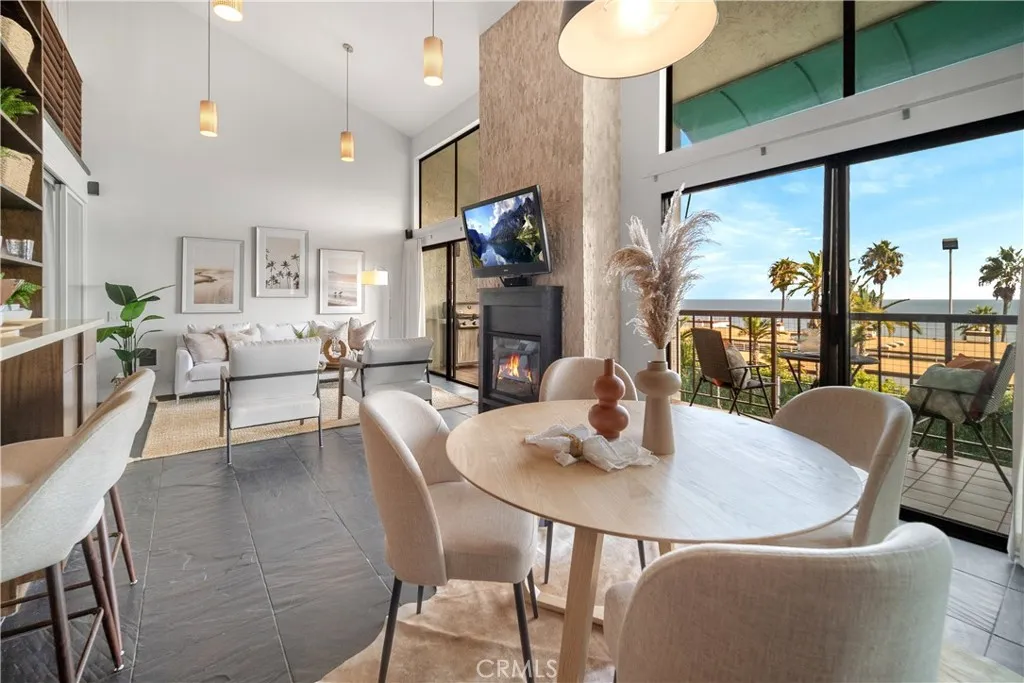 Malibu, California 90265, United States, 2 Bedrooms Bedrooms, ,2 BathroomsBathrooms,Residential,Active,97157