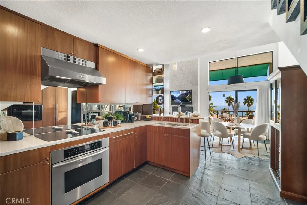 Malibu, California 90265, United States, 2 Bedrooms Bedrooms, ,2 BathroomsBathrooms,Residential,Active,97157