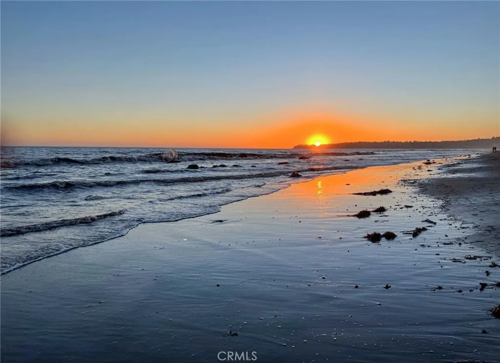 Malibu, California 90265, United States, 2 Bedrooms Bedrooms, ,2 BathroomsBathrooms,Residential,Active,97157