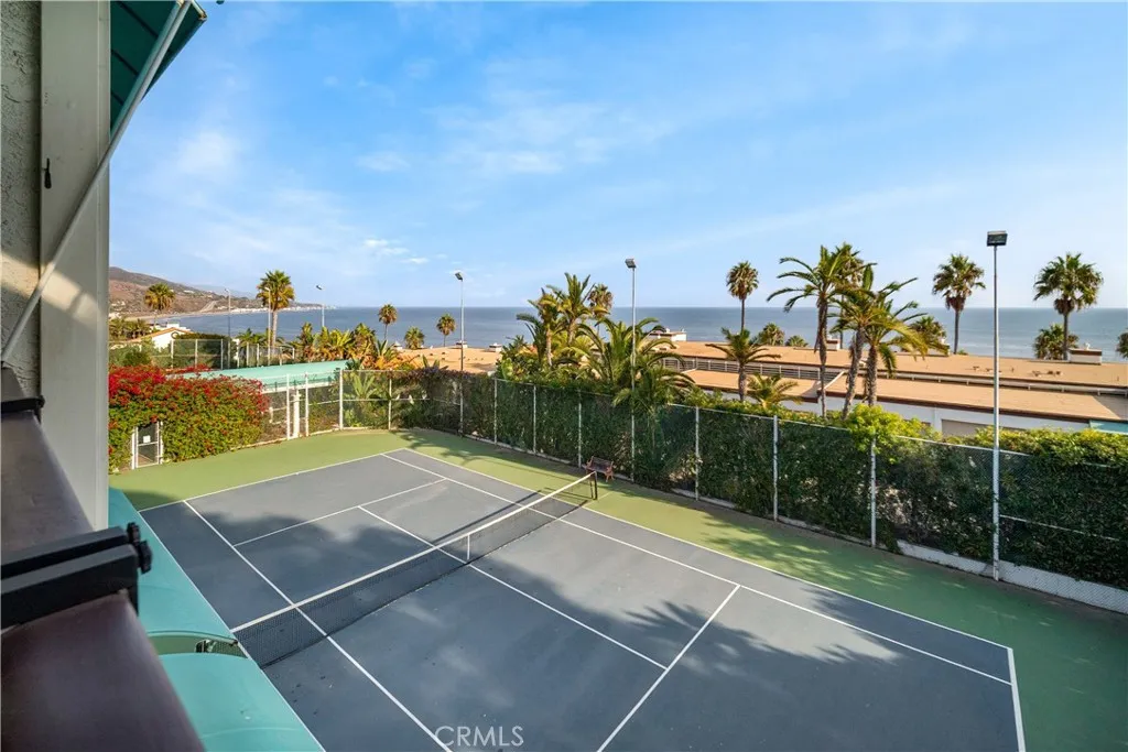 Malibu, California 90265, United States, 2 Bedrooms Bedrooms, ,2 BathroomsBathrooms,Residential,Active,97157