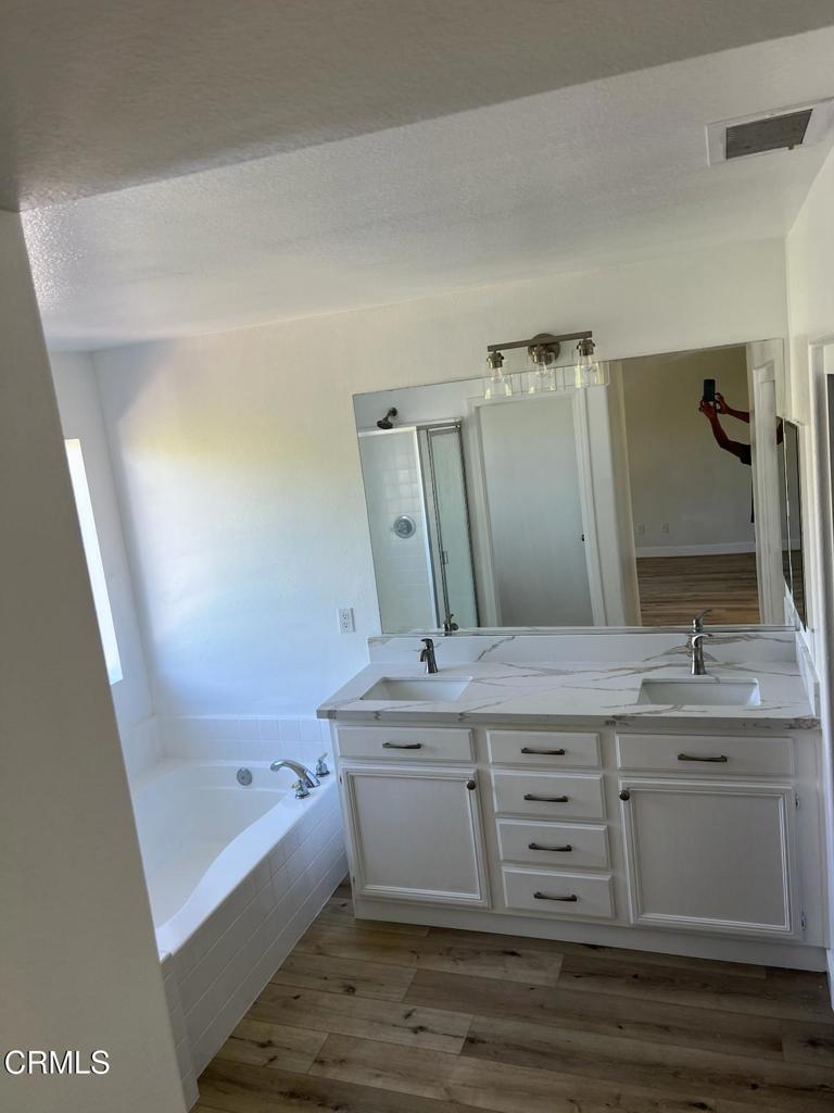 Riverwalk 9 - 5099 - Residential