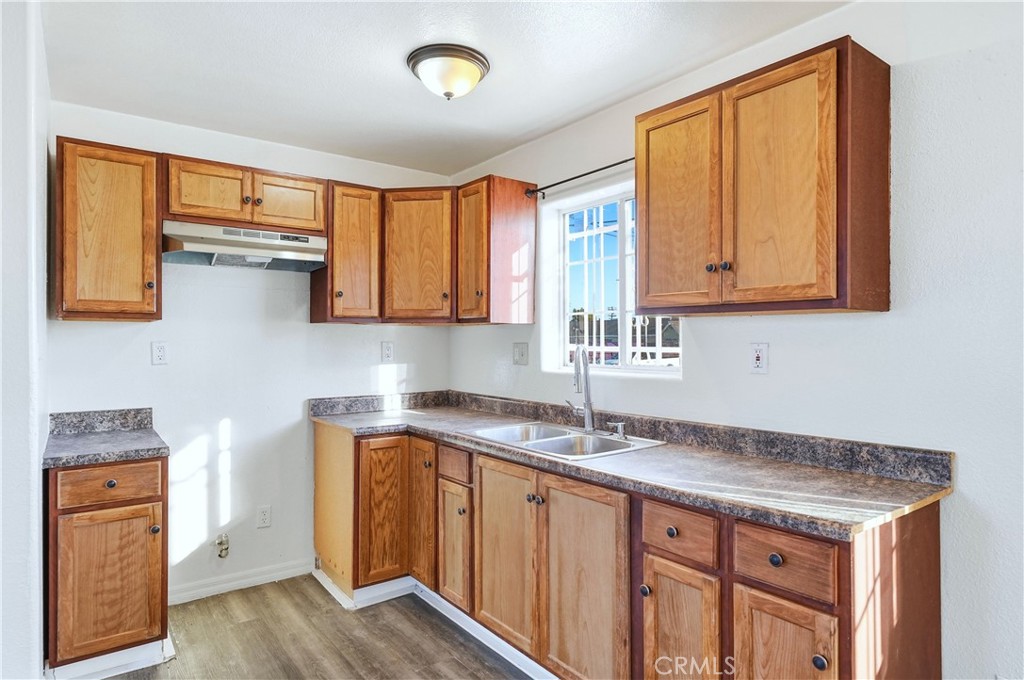 10929 Compton Avenue