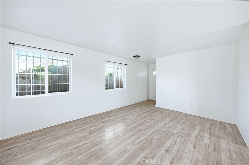 10929 Compton Avenue