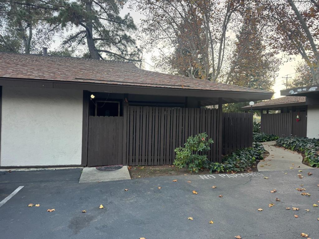 5434 Roundtree Court