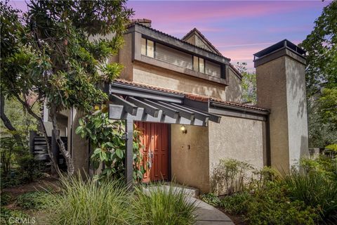 Photo of 21820 Marylee Street #225, Woodland Hills, CA 91367 (MLS # SR26097380)