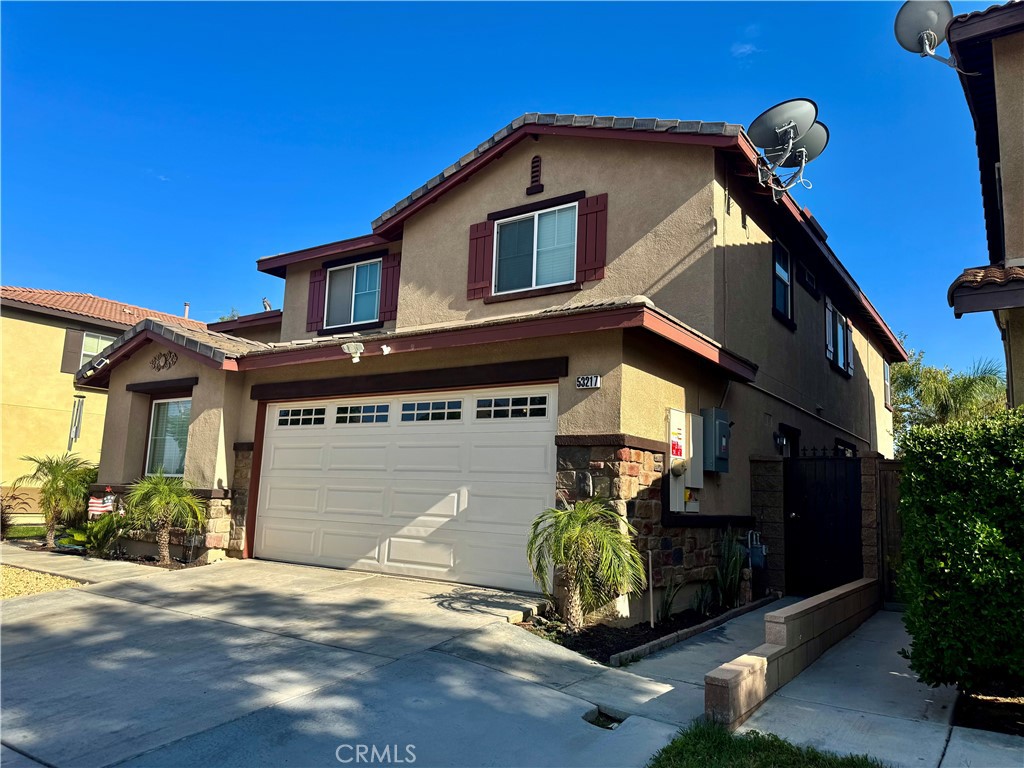 Price to sell fast!! buyer relocating. Make the move to your dream home, close to shopping centers, between two lake, Lake Elsinore and Perris Lake.
new paint throughout. A must see today.
Welcome to a stunning home that seamlessly combines luxury, convenience, and breathtaking views. Nestled in the prestigious Rosetta Canyon Community, this impressive two-story residence boasts over 3,081 square feet of sophisticated living space, perfectly designed for modern lifestyles and seamless entertaining. Buyer to assume solar lease.