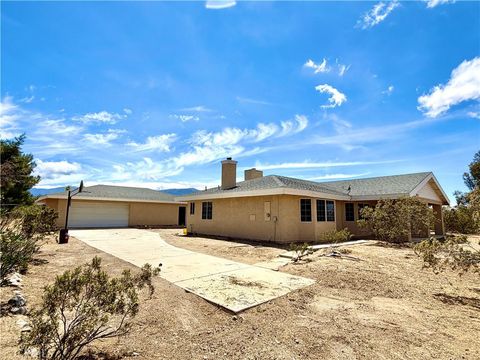Photo of 2837 Sequoia ST, Pinon Hills, CA 92371 (MLS # CV26098807)
