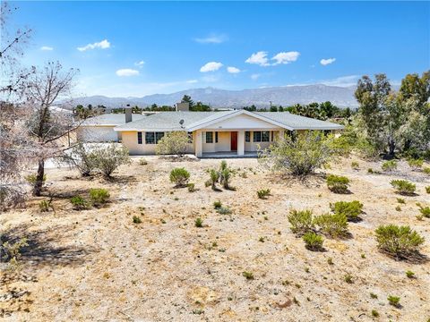 Photo of 2837 Sequoia Road, Pinon Hills, CA 92371 (MLS # CV26098807)