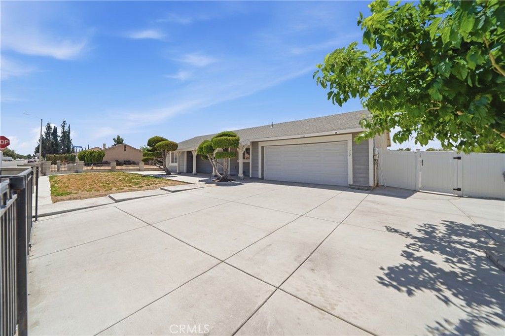 12500 Pacoima