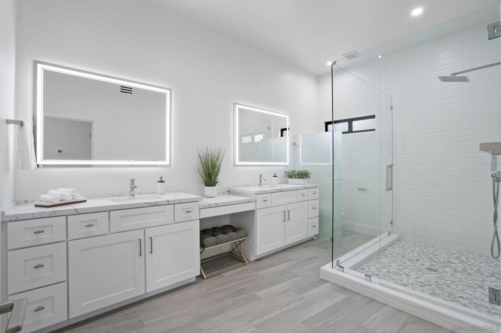 Ocean Beach - Residential Lease