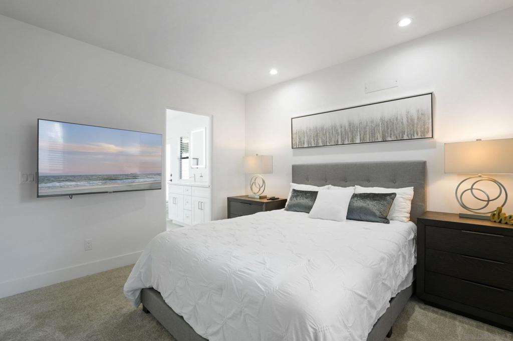 Ocean Beach - Residential Lease