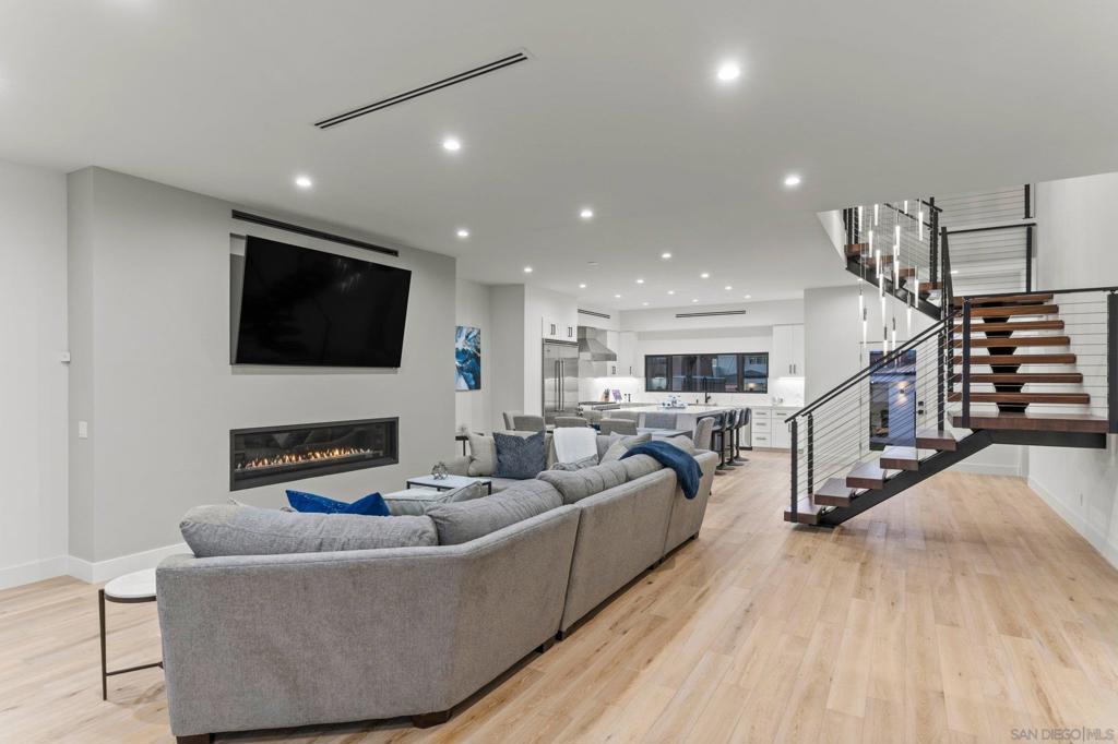Ocean Beach - Residential Lease