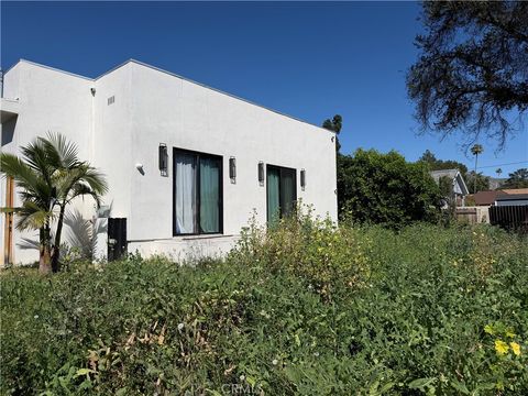 Photo of 1000 Morada Place, Altadena, CA 91001 (MLS # GD26065905)