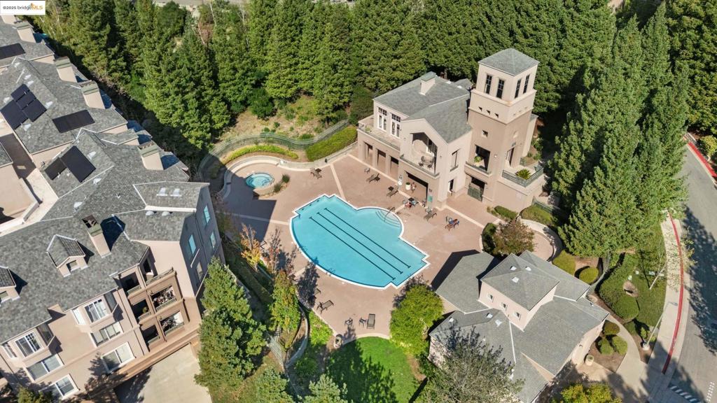 OAKLAND HILLS - Residential