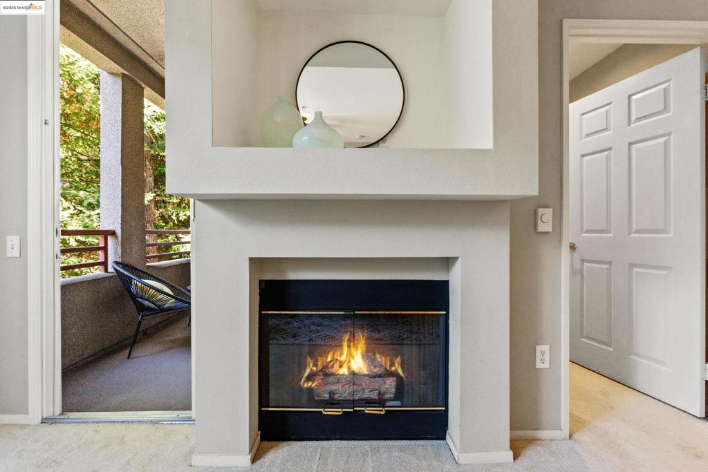 OAKLAND HILLS - Residential