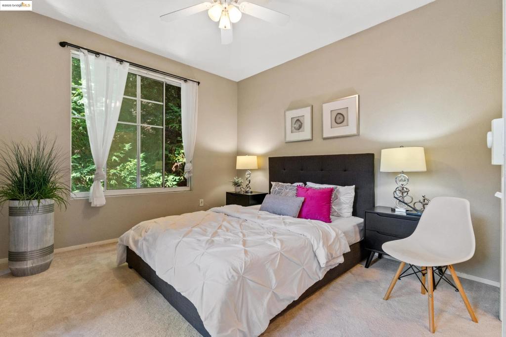 OAKLAND HILLS - Residential