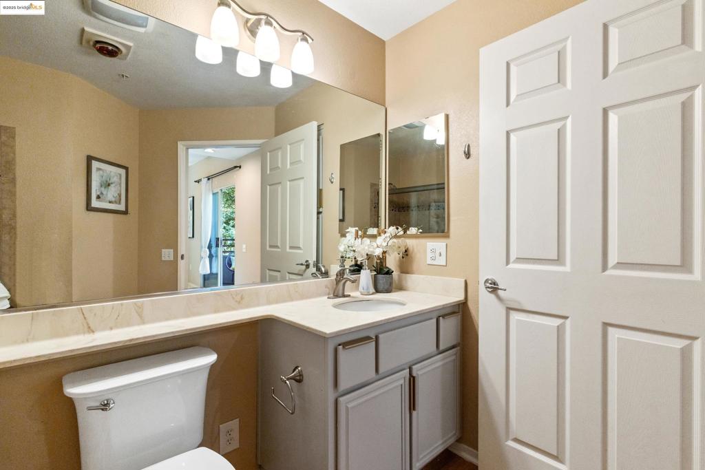 OAKLAND HILLS - Residential