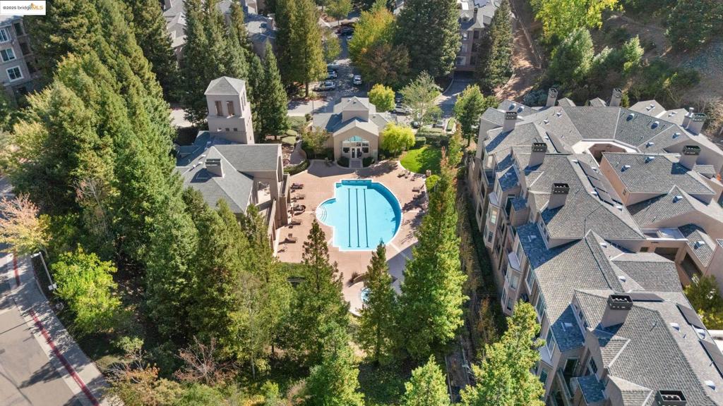 OAKLAND HILLS - Residential