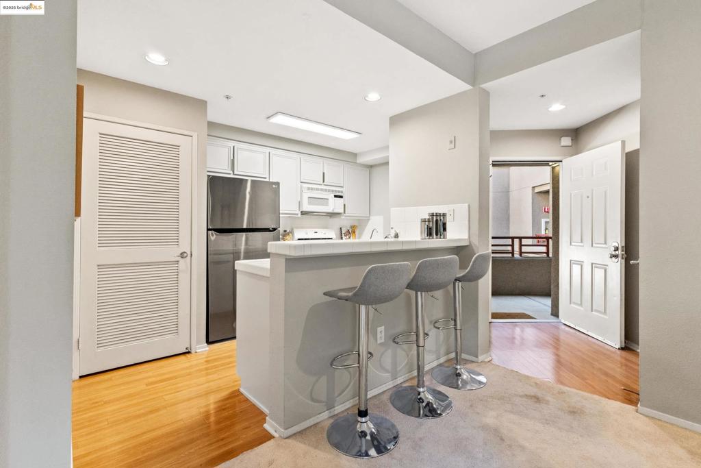 OAKLAND HILLS - Residential