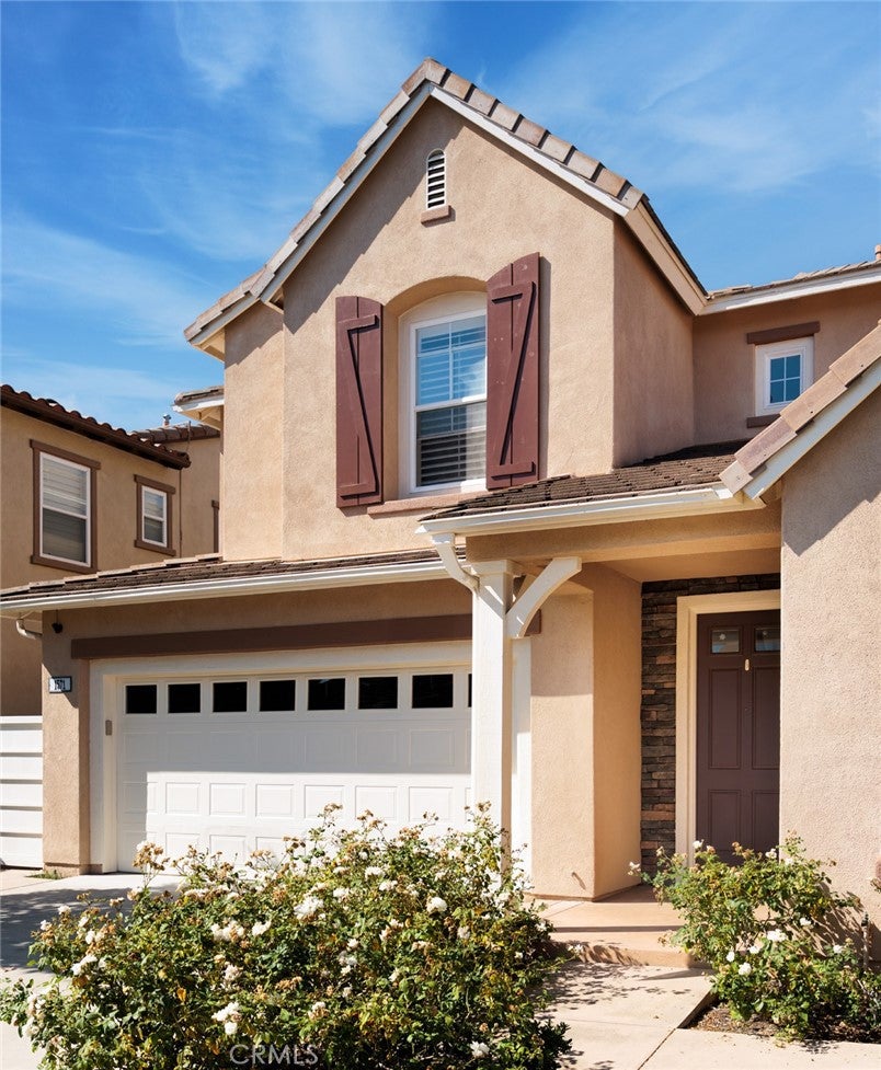 1571 Amberleaf
