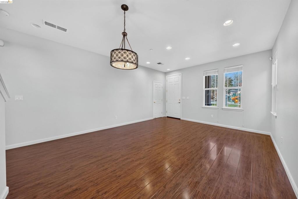 160 Spears Cir