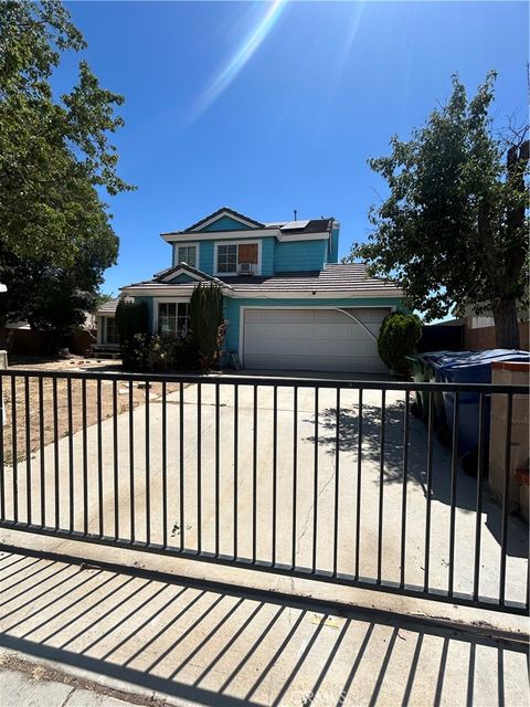 Photo of 37826 Cardiff ST, Palmdale, CA 93550 (MLS # DW26118065)