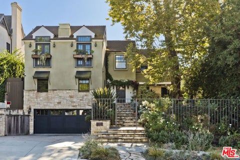 Photo of 2855 Club Drive, Los Angeles, CA 90064 (MLS # 26869015)