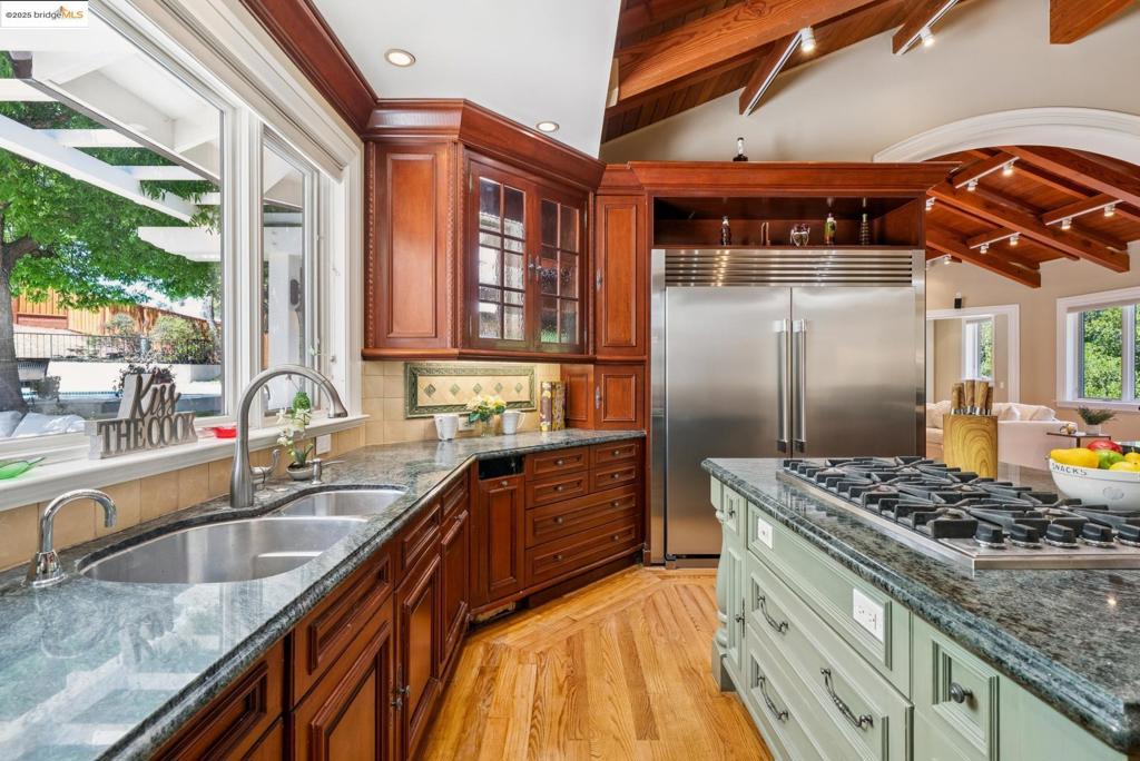 BURTON VALLEY - Residential