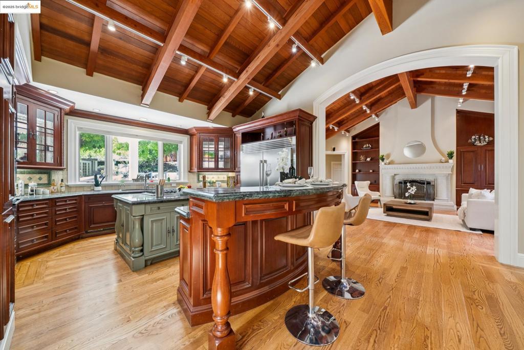 BURTON VALLEY - Residential