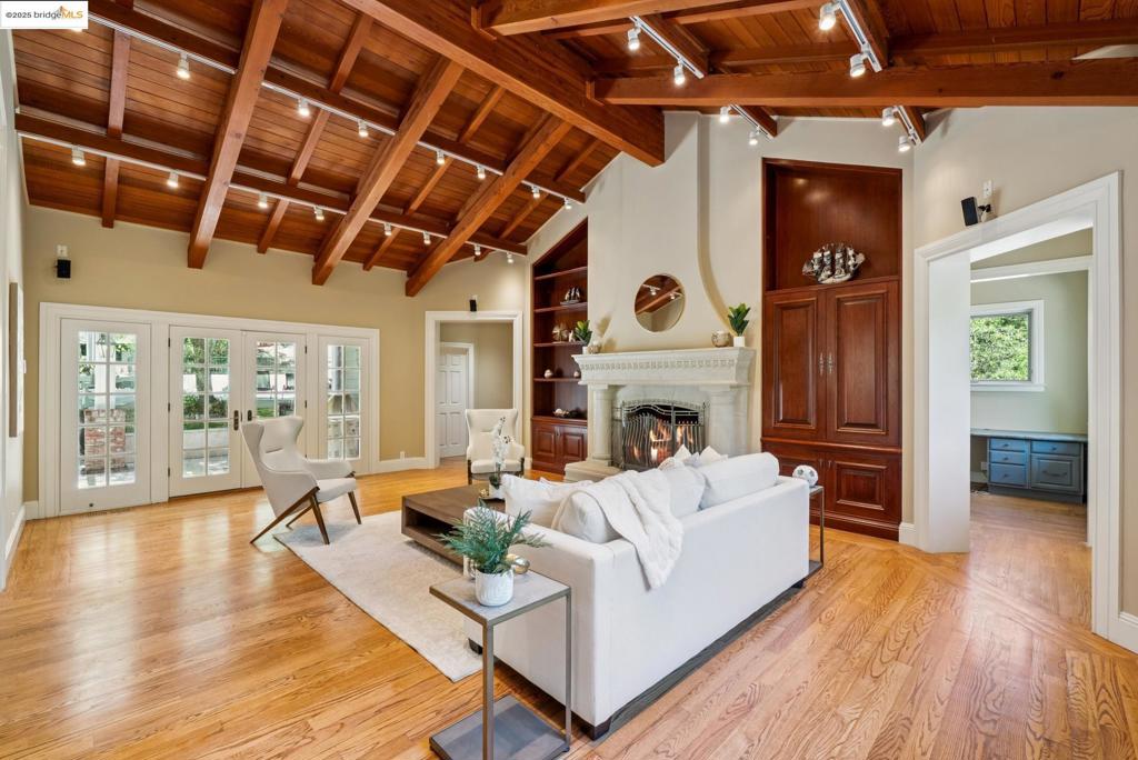 BURTON VALLEY - Residential