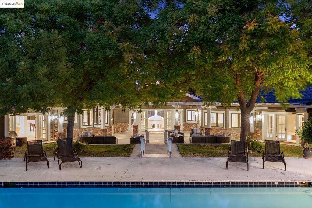BURTON VALLEY - Residential