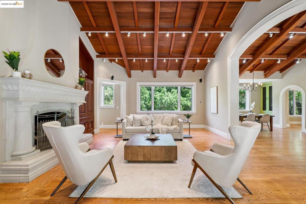 BURTON VALLEY - Residential