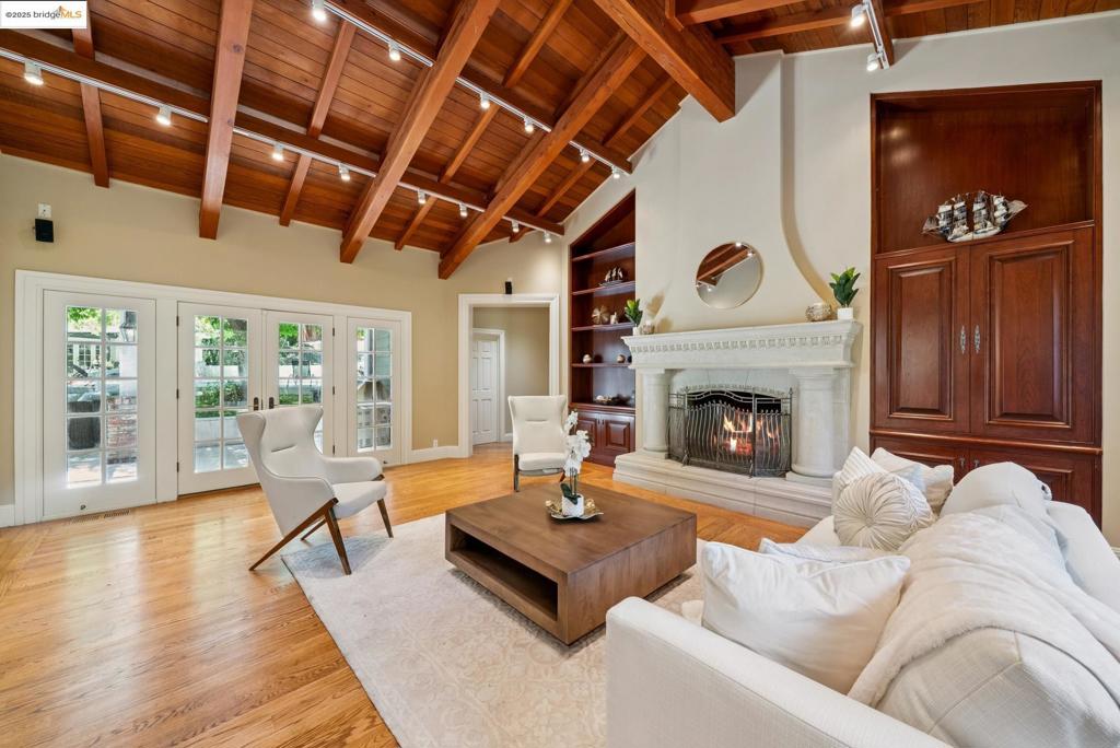 BURTON VALLEY - Residential