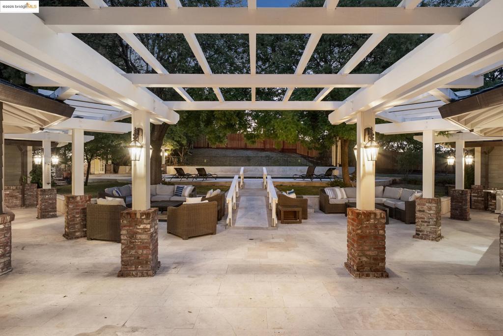BURTON VALLEY - Residential