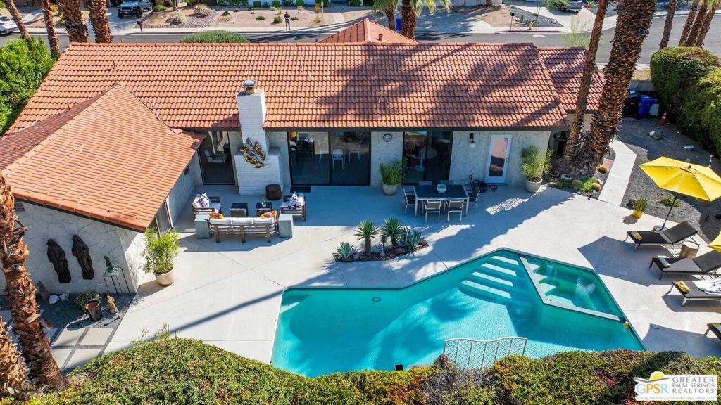 Photo of 2964 E Orella Circle, Palm Springs, CA 92264 (MLS # 25597397PS)