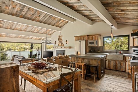 Photo of 28778 Palisades Drive, Lake Arrowhead, CA 92352 (MLS # IG26081362)