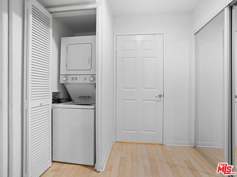 Tiny photo for 21520 Burbank Boulevard #112, Woodland Hills, CA 91367 (MLS # 26661309)