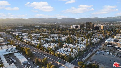 Tiny photo for 21520 Burbank Boulevard #112, Woodland Hills, CA 91367 (MLS # 26661309)