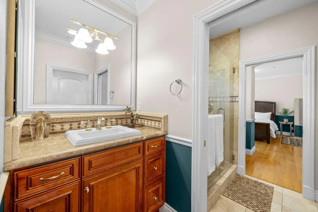 Gilroy, California 95020, United States, 4 Bedrooms Bedrooms, ,4 BathroomsBathrooms,Residential,Active,150613