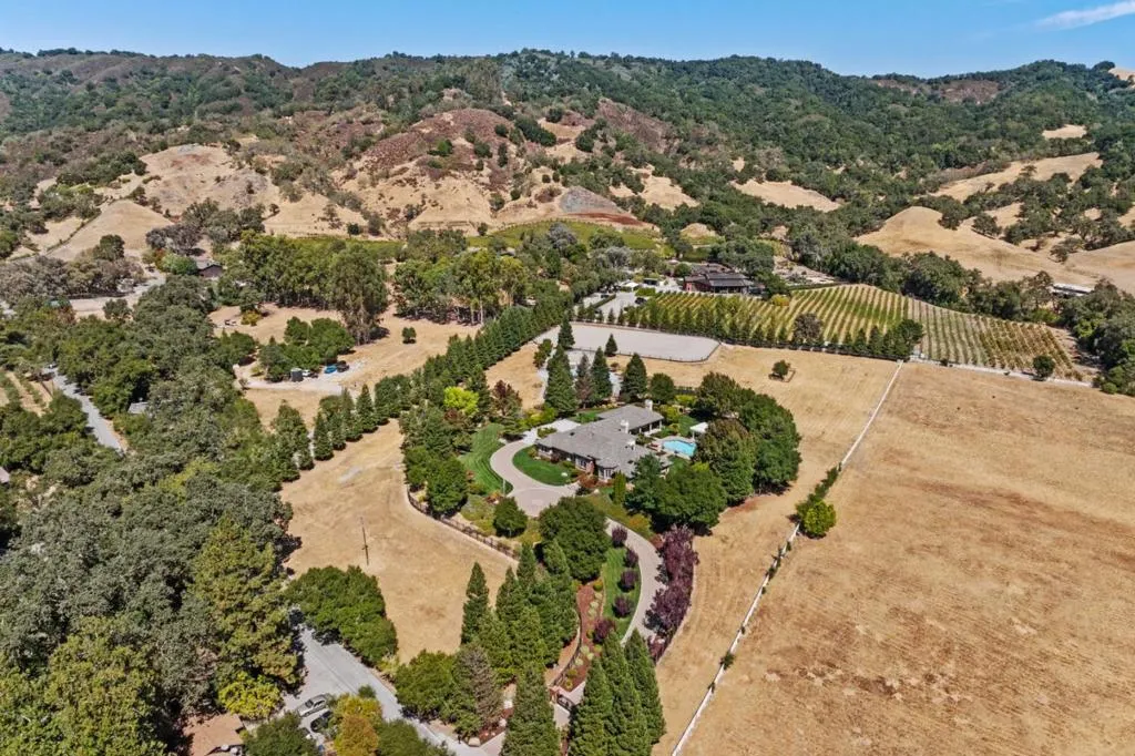 Gilroy, California 95020, United States, 4 Bedrooms Bedrooms, ,4 BathroomsBathrooms,Residential,Active,150613