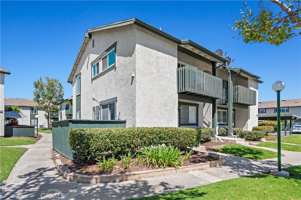 23232 orange av AVE 2, Lake Forest CA 92630