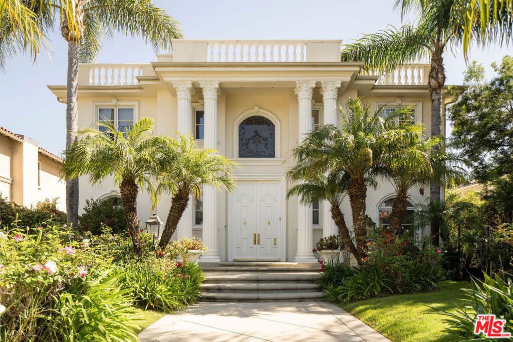 Photo of 166 N Mccadden Place, Los Angeles, CA 90004 (MLS # 25626911)