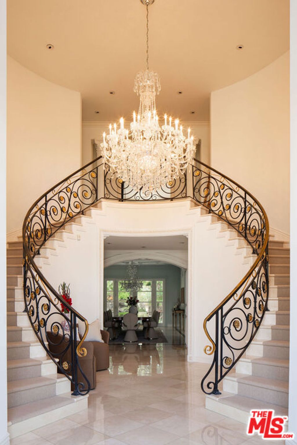 Photo of 166 N Mccadden Place, Los Angeles, CA 90004 (MLS # 25626911)