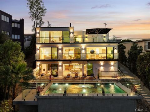 16800 Oak View Encino CA 91436