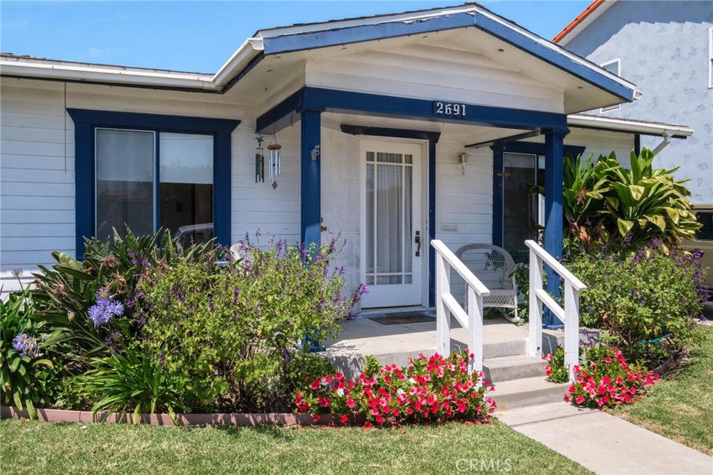 2691 S Cabrillo