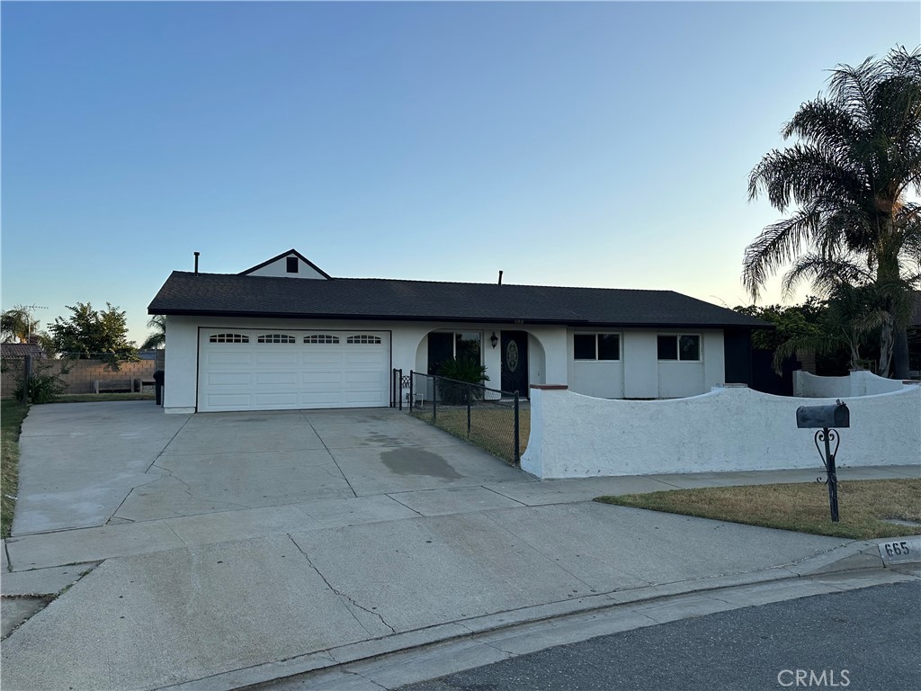 665 W Winchester Drive