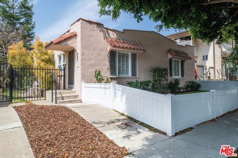 Photo of 1852 9th Street, Santa Monica, CA 90404 (MLS # 25566327)